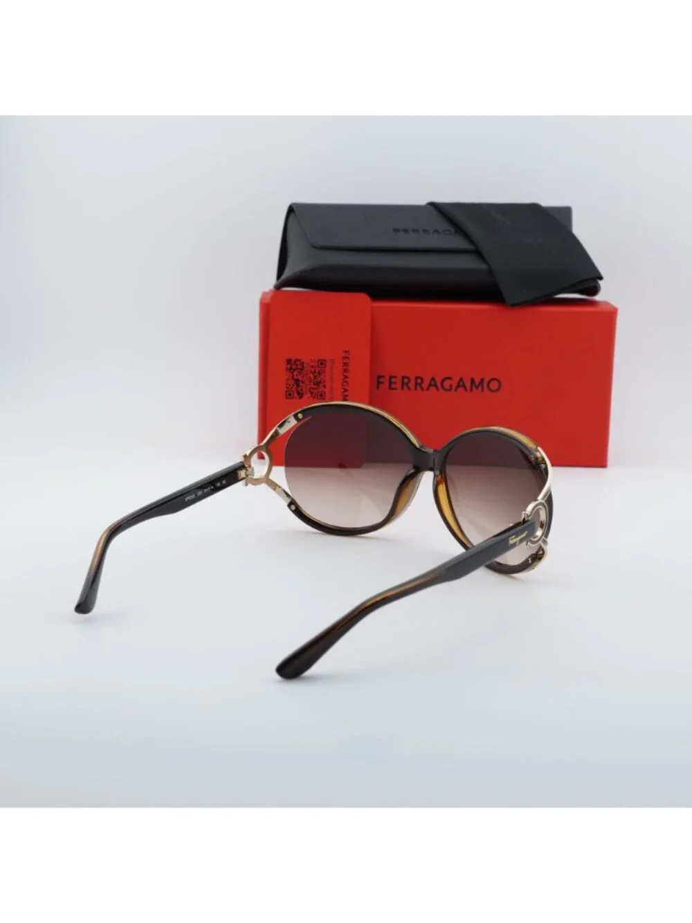 Salvatore Ferragamo SF600S 220 Oval Sunglasses - Brown/Brown Gradient